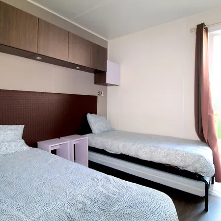 Camp שטובל